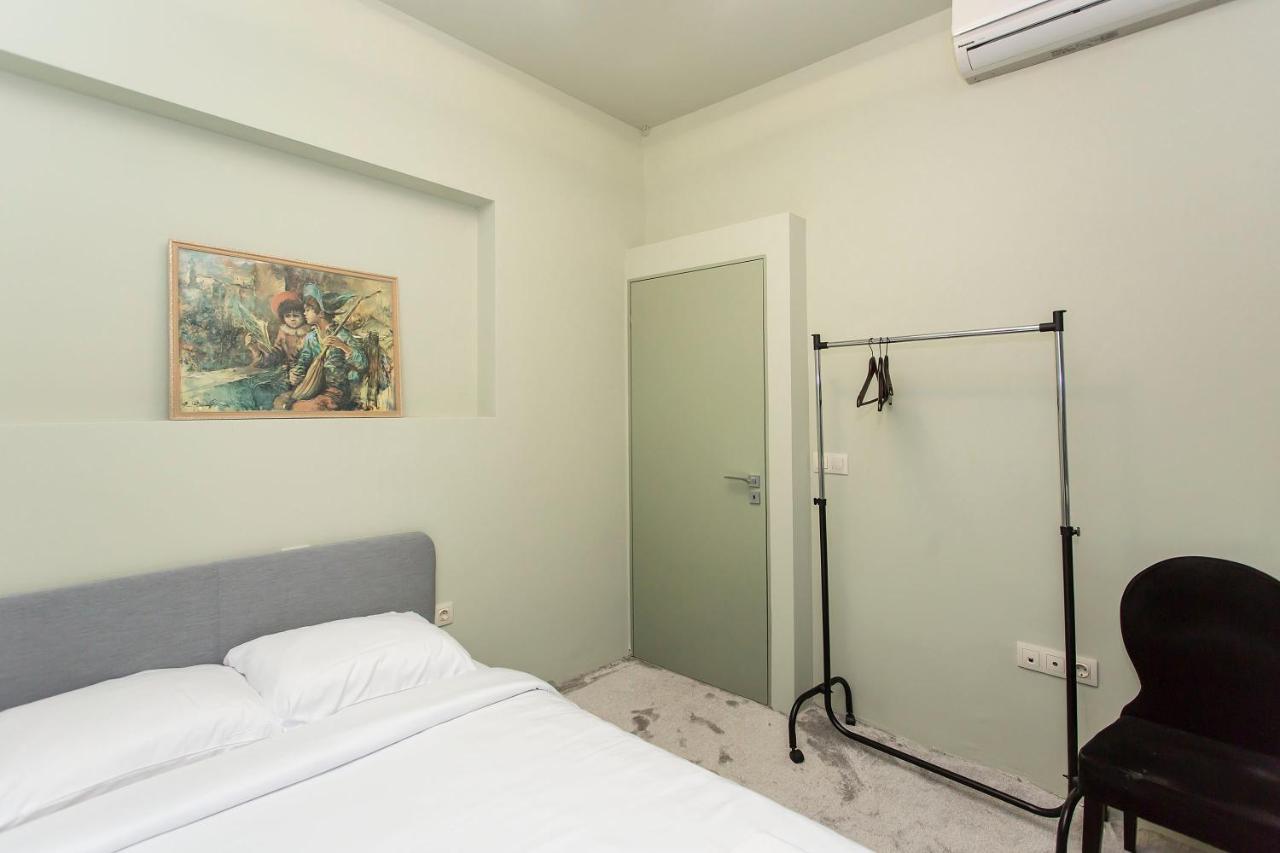 סופיה Elegant 2Bdr Apartment With A Balcony מראה חיצוני תמונה