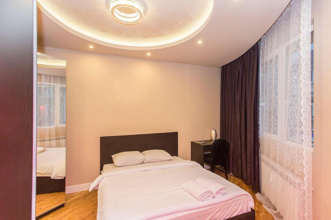 סופיה Elegant 2Bdr Apartment With A Balcony מראה חיצוני תמונה